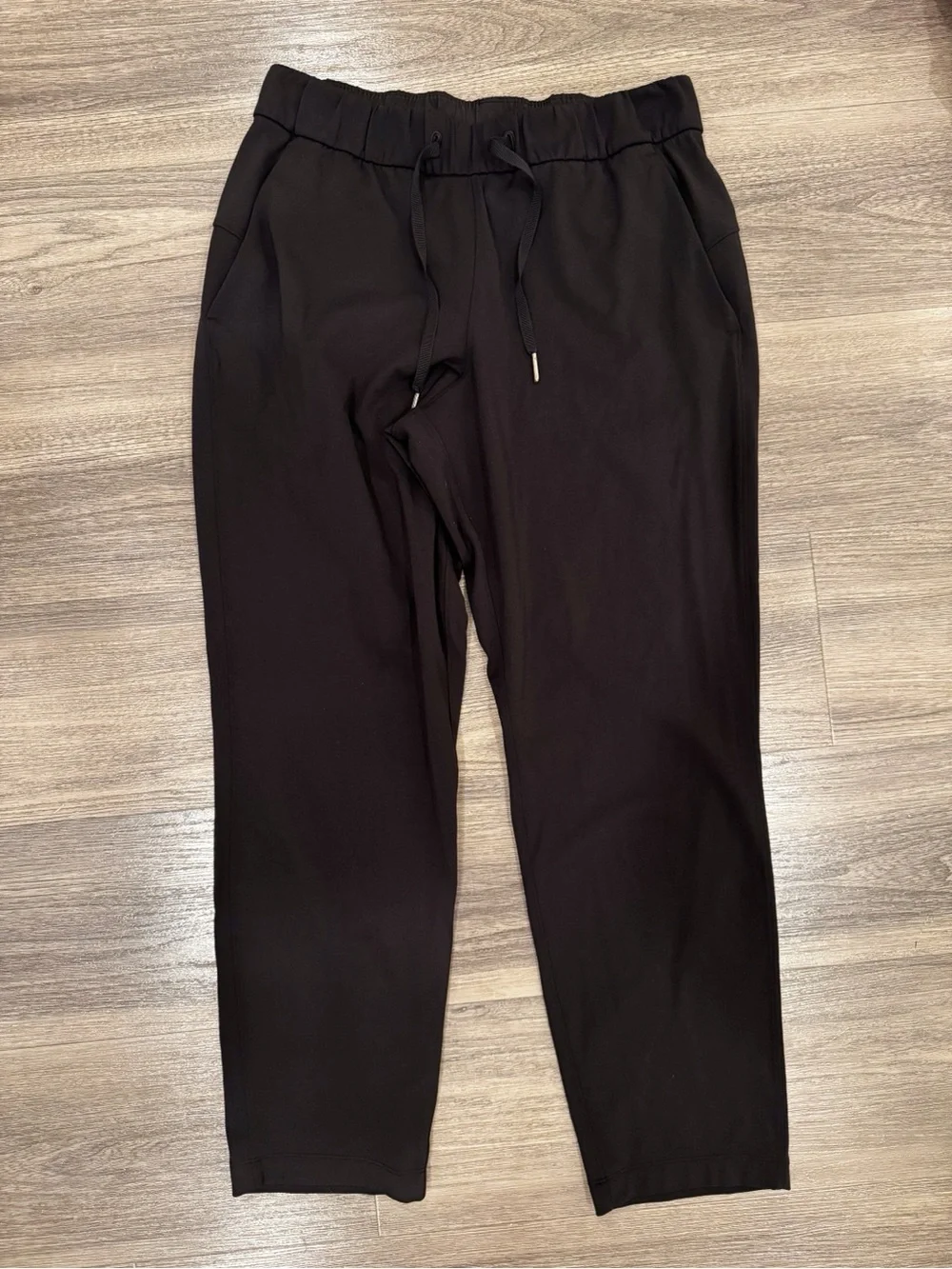 Lululemon On the Fly Pant Black 7/8 Size 6